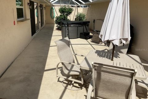House in Venice, Florida 3 bedrooms, 209.4 sq.m. № 1873466 - photo 19