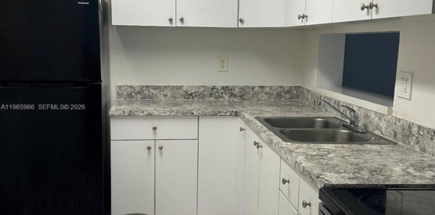 Condominio en Miami, Florida, 2 dormitorios № 2027541