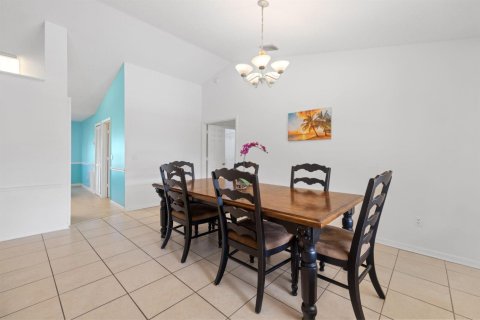Villa ou maison à louer à Port St. Lucie, Floride: 3 chambres, 136.57 m2 № 2274529 - photo 8