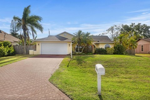 Villa ou maison à louer à Port St. Lucie, Floride: 3 chambres, 136.57 m2 № 2274529 - photo 3