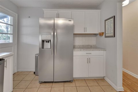 House in DeLand, Florida 3 bedrooms, 142.23 sq.m. № 1523884 - photo 11