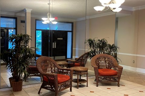 Copropriété à louer à West Palm Beach, Floride: 2 chambres, 105.26 m2 № 1209189 - photo 1