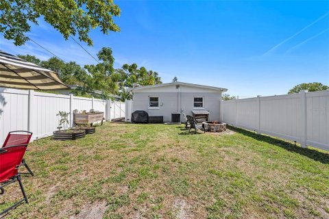House in Saint Petersburg, Florida 3 bedrooms, 96.43 sq.m. № 1585483 - photo 26