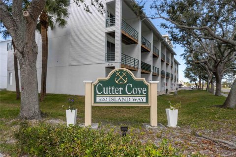 Townhouse in Clearwater, Florida 3 bedrooms, 157.93 sq.m. № 2157370