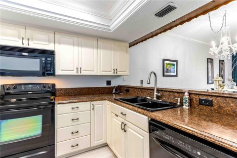 Townhouse in Clearwater, Florida 3 bedrooms, 157.93 sq.m. № 2157370 - photo 13
