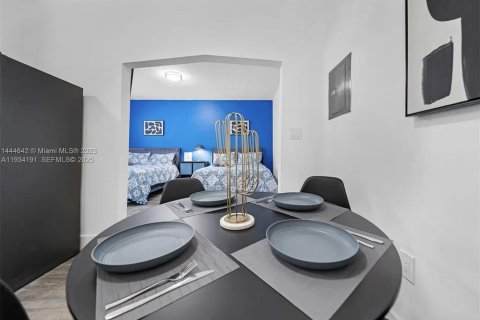 Снять в аренду квартиру в Майами, Флорида 994.05м2, № 1992643 - фото 16