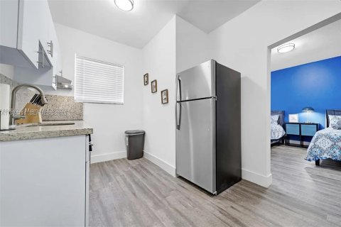 Снять в аренду квартиру в Майами, Флорида 994.05м2, № 1992643 - фото 11