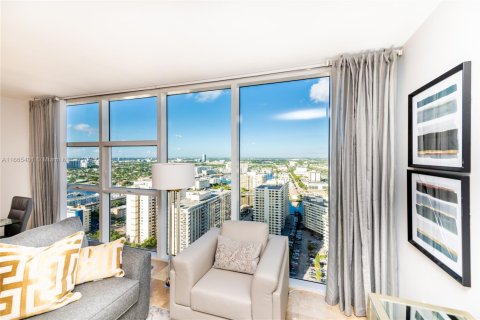 Condominio en alquiler en Hallandale Beach, Florida, 1 dormitorio, 80.92 m2 № 2016961 - foto 28