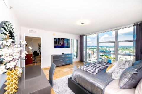 Condominio en Hallandale Beach, Florida, 1 dormitorio  № 2016961