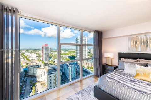 Condominio en alquiler en Hallandale Beach, Florida, 1 dormitorio, 80.92 m2 № 2016961 - foto 15