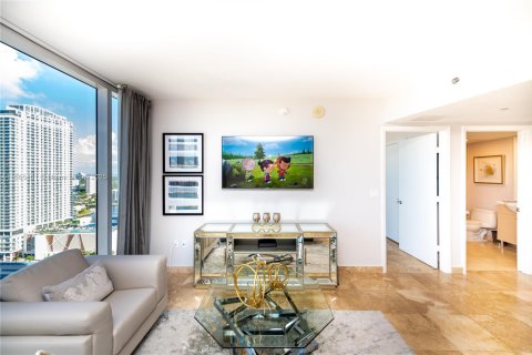 Condominio en alquiler en Hallandale Beach, Florida, 1 dormitorio, 80.92 m2 № 2016961 - foto 26