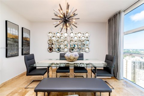 Condominio en alquiler en Hallandale Beach, Florida, 1 dormitorio, 80.92 m2 № 2016961 - foto 9