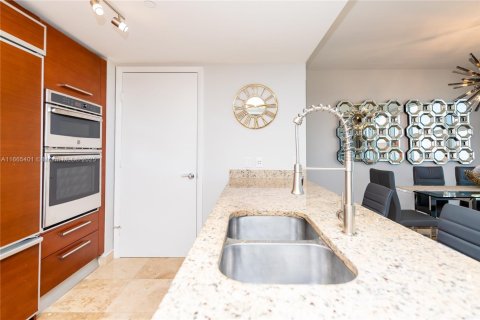 Condominio en alquiler en Hallandale Beach, Florida, 1 dormitorio, 80.92 m2 № 2016961 - foto 22