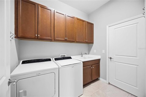 House in Venice, Florida 2 bedrooms, 146.88 sq.m. № 2366597 - photo 19
