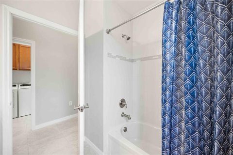 House in Venice, Florida 2 bedrooms, 146.88 sq.m. № 2366597 - photo 18