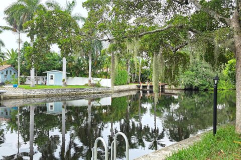 Снять в аренду кондоминиум в Форт-Лодердейл, Флорида 2 спальни, 98.1м2, № 1955559 - фото 14