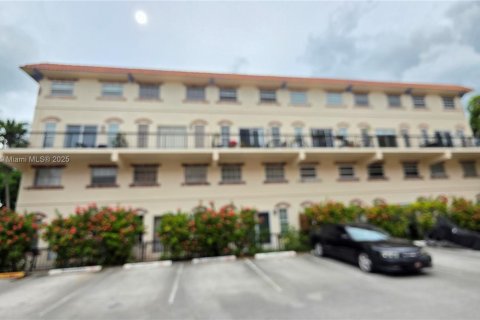 Снять в аренду кондоминиум в Форт-Лодердейл, Флорида 2 спальни, 98.1м2, № 1955559 - фото 6