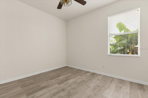 Villa ou maison à vendre à Lake Mary, Floride: 4 chambres, 269.42 m2 № 1900660 - photo 28