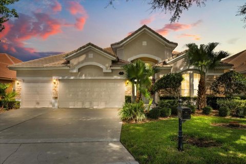 Villa ou maison à vendre à Lake Mary, Floride: 4 chambres, 269.42 m2 № 1900660 - photo 1