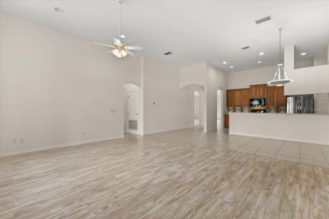 Villa ou maison à vendre à Lake Mary, Floride: 4 chambres, 269.42 m2 № 1900660 - photo 10
