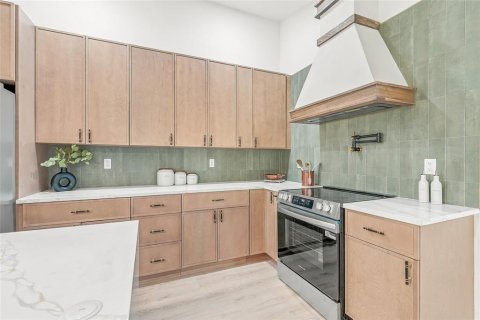 Купить виллу или дом в Брейдентон, Флорида 3 комнаты, 150.13м2, № 2429268 - фото 13