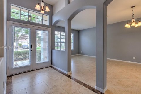 Купить виллу или дом в Ривервью, Флорида 4 спальни, 217.11м2, № 1989150 - фото 7