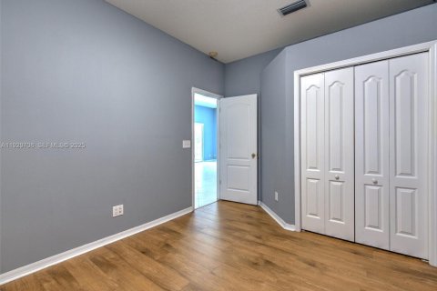 Купить виллу или дом в Ривервью, Флорида 4 спальни, 217.11м2, № 1989150 - фото 27