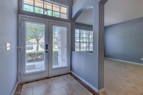 Купить виллу или дом в Ривервью, Флорида 4 спальни, 217.11м2, № 1989150 - фото 6