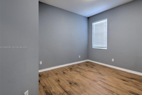 Купить виллу или дом в Ривервью, Флорида 4 спальни, 217.11м2, № 1989150 - фото 26