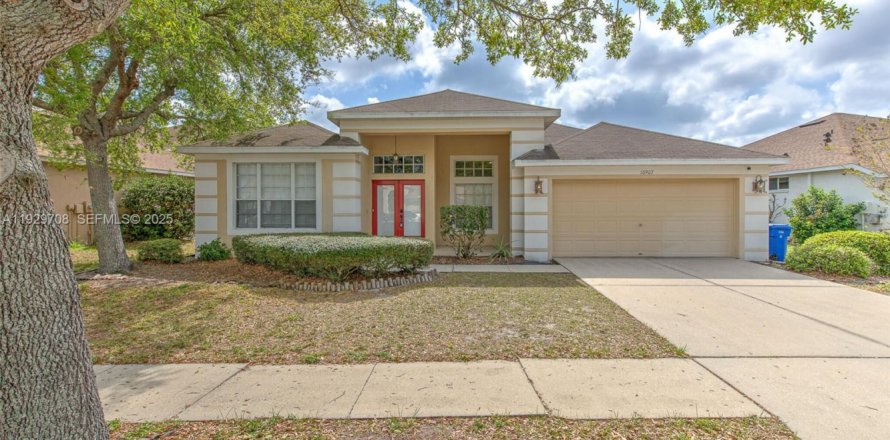 Дом в Ривервью, Флорида 4 спальни, 217.11м2 № 1989150