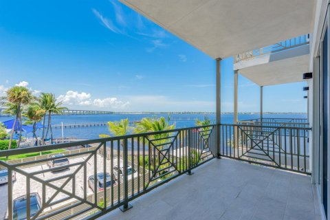 Condo in Stuart, Florida, 1 bedroom  № 2177627