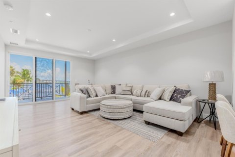 Condo in Stuart, Florida, 1 bedroom  № 2177627 - photo 8