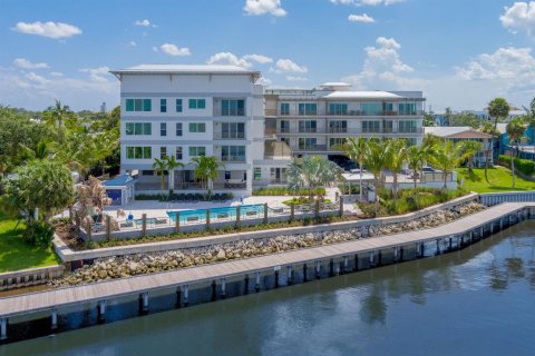 Condo in Stuart, Florida, 1 bedroom  № 2177627 - photo 25