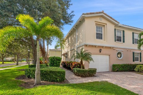 Adosado en Palm Beach Gardens, Florida 3 dormitorios, 145.86 m2 № 2260141