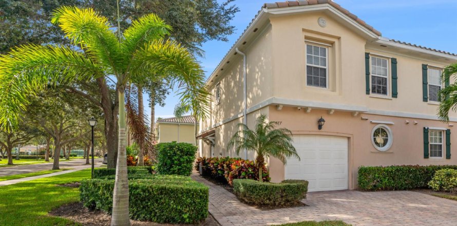 Adosado en Palm Beach Gardens, Florida 3 dormitorios, 145.86 m2 № 2260141