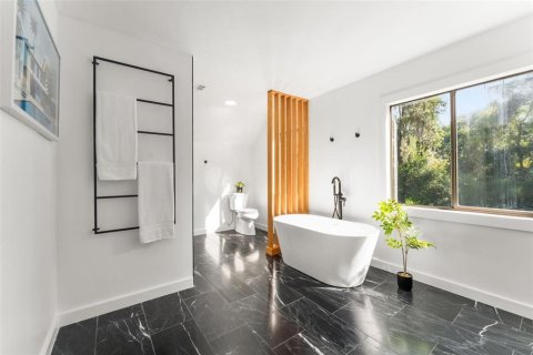 Casa en venta en Gainesville, Florida, 5 dormitorios, 308.62 m2 № 2396845 - foto 25
