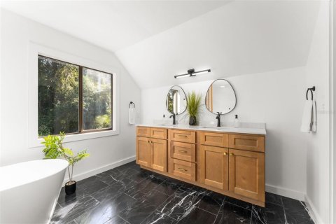 Casa en venta en Gainesville, Florida, 5 dormitorios, 308.62 m2 № 2396845 - foto 24