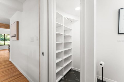 Casa en venta en Gainesville, Florida, 5 dormitorios, 308.62 m2 № 2396845 - foto 18