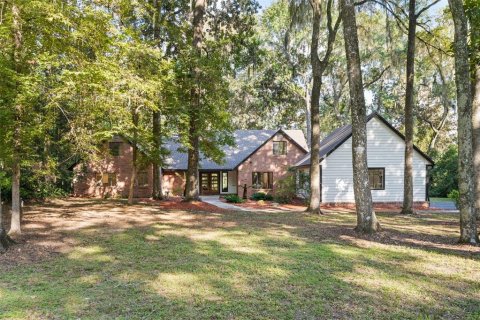 Casa en Gainesville, Florida 5 dormitorios, 308.62 m2 № 2396845
