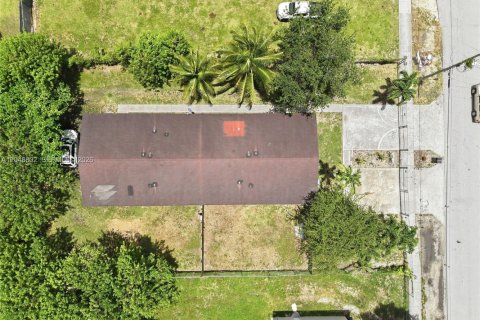 Купить коммерческую недвижимость в Хомстед, Флорида 205.69м2, № 2179687 - фото 30