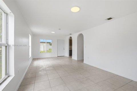 Купить коммерческую недвижимость в Хомстед, Флорида 205.69м2, № 2179687 - фото 7