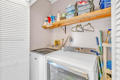 Villa ou maison à vendre à Marathon, Floride: 6 chambres, 306.21 m2 № 1958215 - photo 5