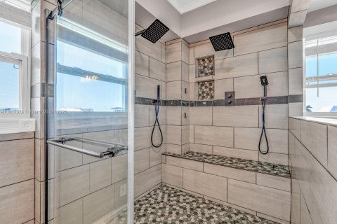 Villa ou maison à vendre à Marathon, Floride: 6 chambres, 306.21 m2 № 1958215 - photo 22