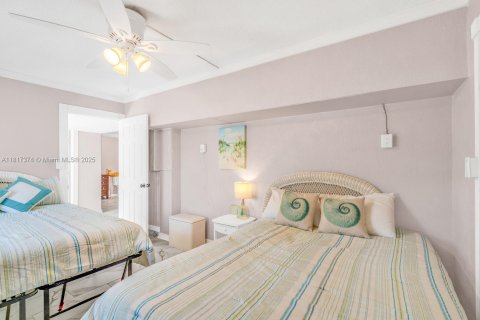 Villa ou maison à vendre à Marathon, Floride: 6 chambres, 306.21 m2 № 1958215 - photo 13