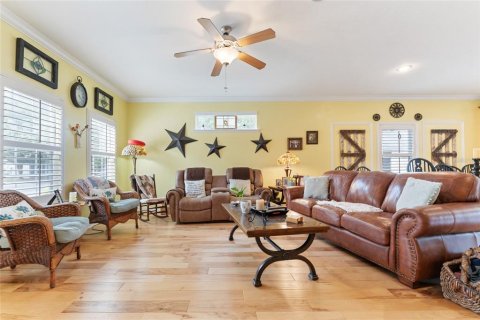 House in Gainesville, Florida 3 bedrooms, 148.27 sq.m. № 1899264 - photo 9