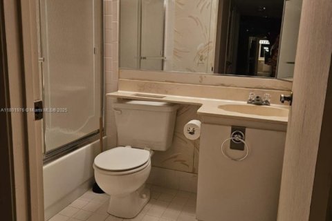 Copropriété à vendre à Tamarac, Floride: 2 chambres, 117.99 m2 № 1688756 - photo 5