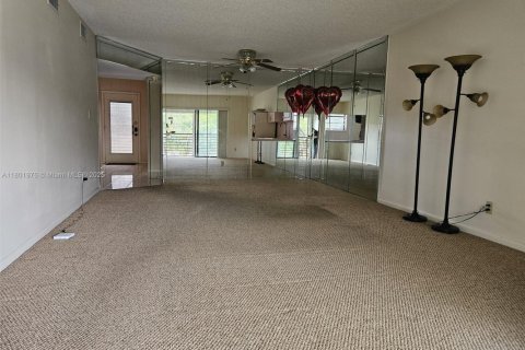 Copropriété à vendre à Tamarac, Floride: 2 chambres, 117.99 m2 № 1688756 - photo 13