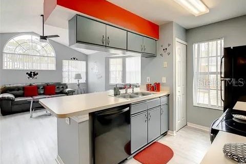 Condo in Kissimmee, Florida, 2 bedrooms  № 1648994 - photo 9