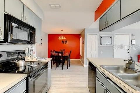 Condo in Kissimmee, Florida, 2 bedrooms  № 1648994 - photo 12
