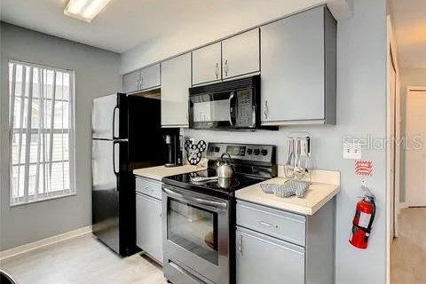 Condo in Kissimmee, Florida, 2 bedrooms  № 1648994 - photo 11